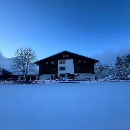 Larinmos Apartment *