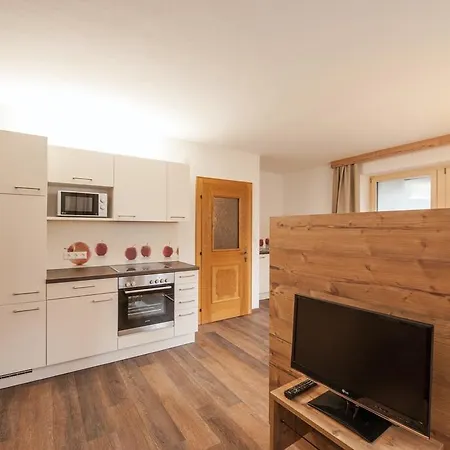 Larinmos Apartment