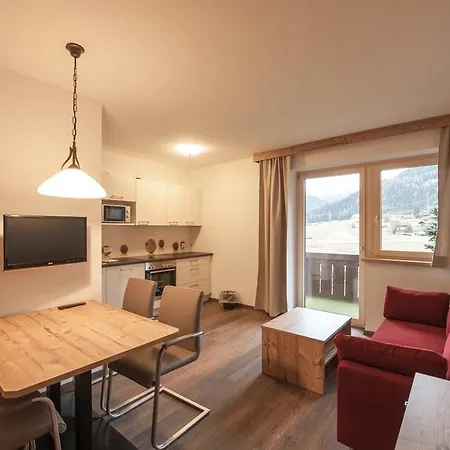 Apartment Larinmos *