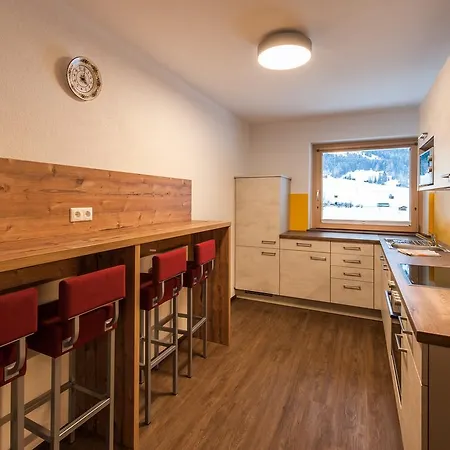 Apartment Larinmos *